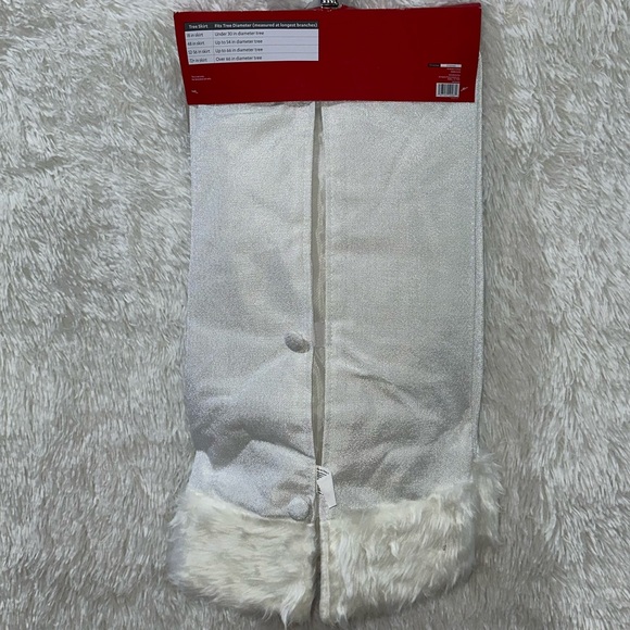 Christmas Tree Skirt - Picture 5 of 8